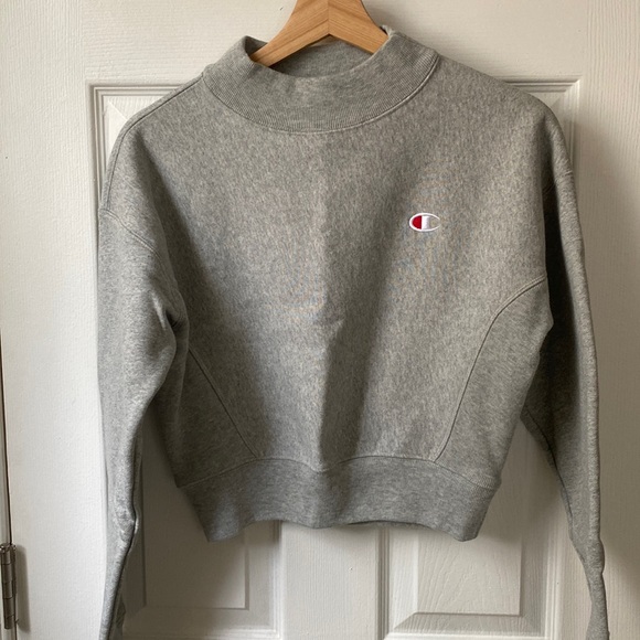 Champion Sweaters - Women’s Champion Grey Crop Sweatshirt